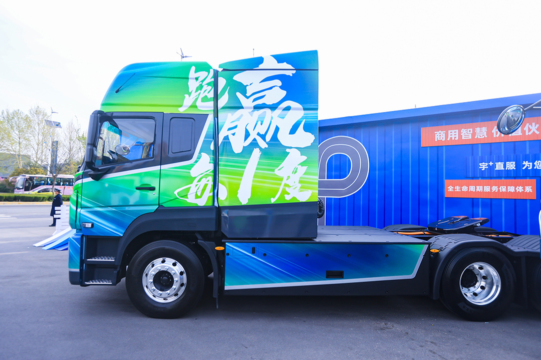 穩！省！強！宇通重卡T系列2025款憑三大硬核技術實現價值升級！