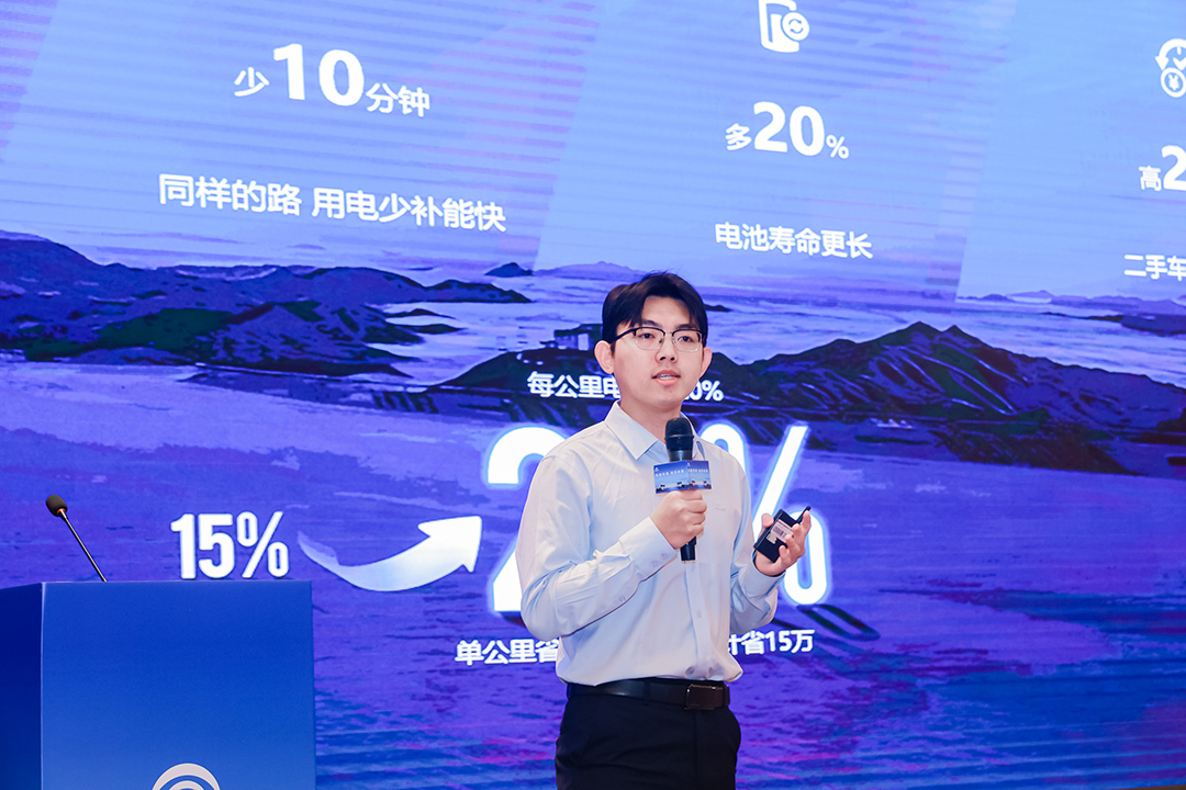 宇通重卡2025款新品亮相廈門，為東南沿海樞紐注入綠色動(dòng)力